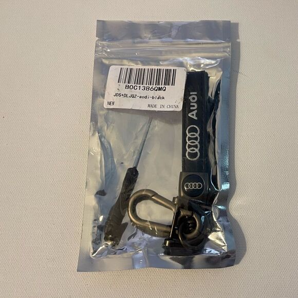 Audi Key Fob Keychain in Black Leather with Logo NWT - Picture 4 of 5